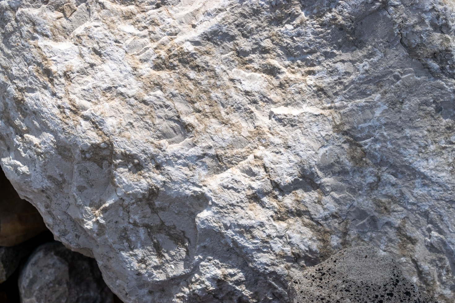Expert Advice on Long-Term Maintenance of Moca Limestone